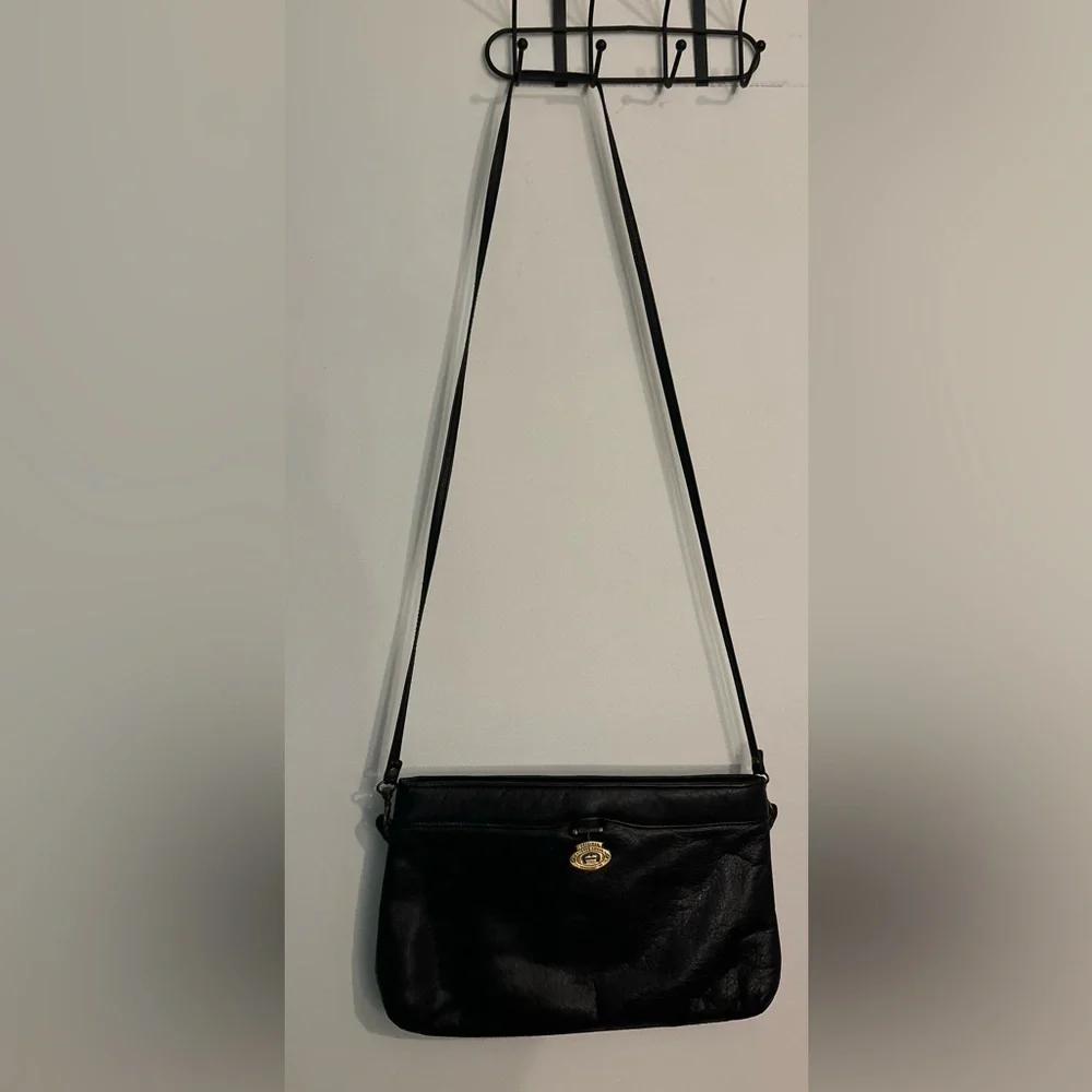 Aigner Vintage Dark Navy Clutch with‎ Shoulder Strap Medallion Womens Handbag